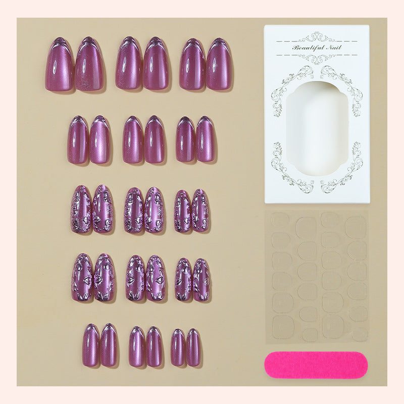 Decorative Press-On Nail Set with Elegant Foil Accents Bowlift