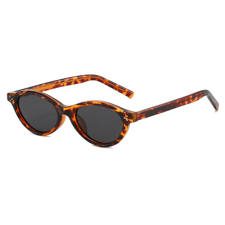 Women Cat-Eye Sunglasses with elegant, transparent frame and UV400 protection Bowlift