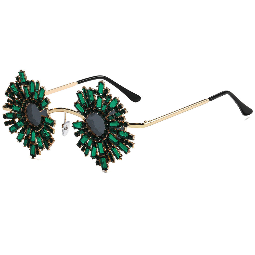 Ladies extravagant designer sunglasses with colorful crystal decoration Bowlift