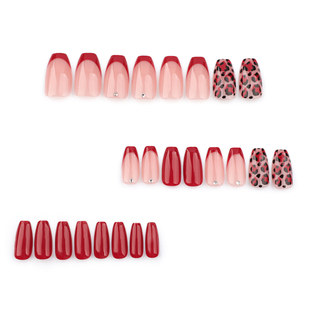 Artificial nail art with elegant leopard patterns Bowlift