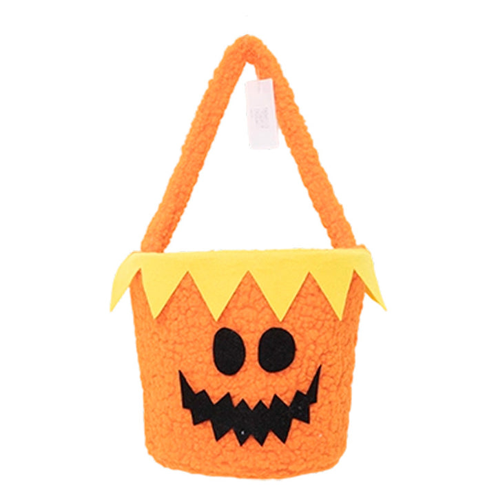 Playful gift basket with cute Halloween motif