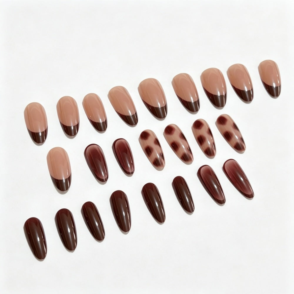 Fashionable Stiletto Press-On Nail Set Bowlift