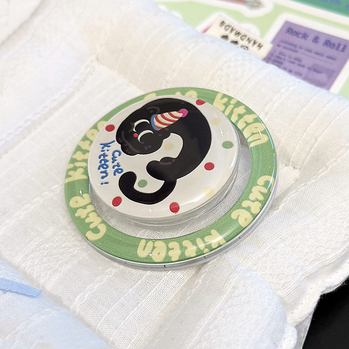 Funnier pin with cat motif Bowlift