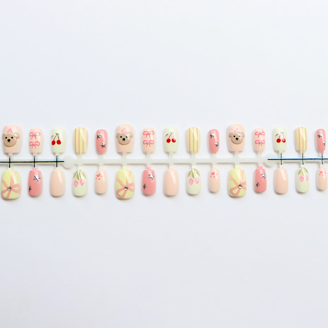 Cute Themed Press-On Nail Art Set Bowlift