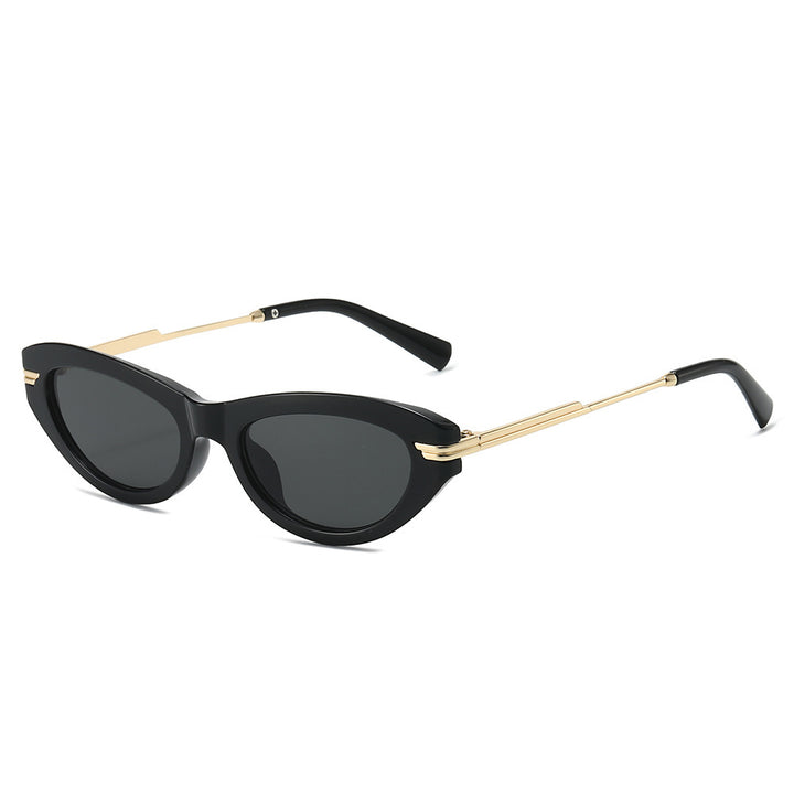 Chic Cat-Eye Sunglasses with Decorative Metal Accents Bowlift