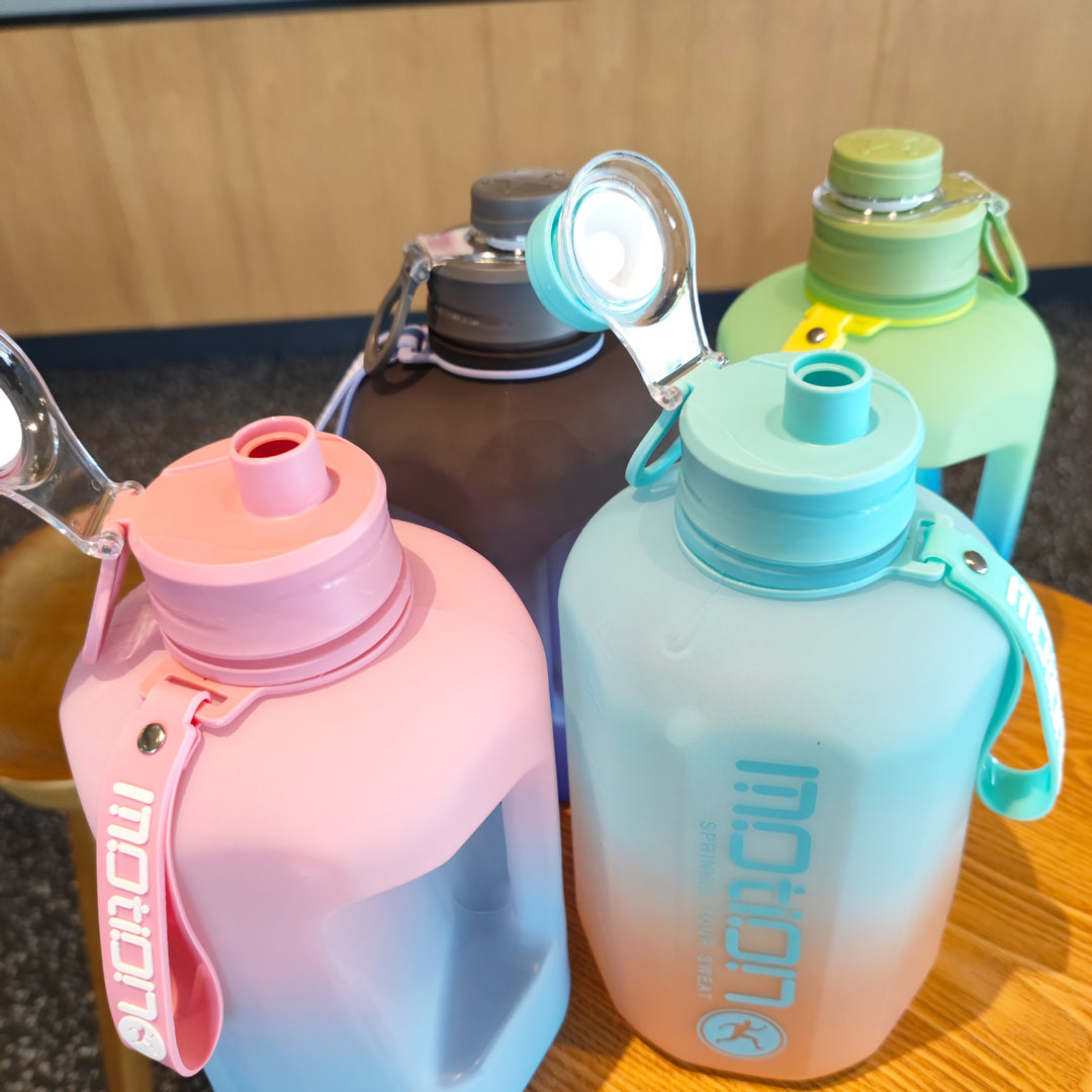Women’s beverage container with large volume Bowlift