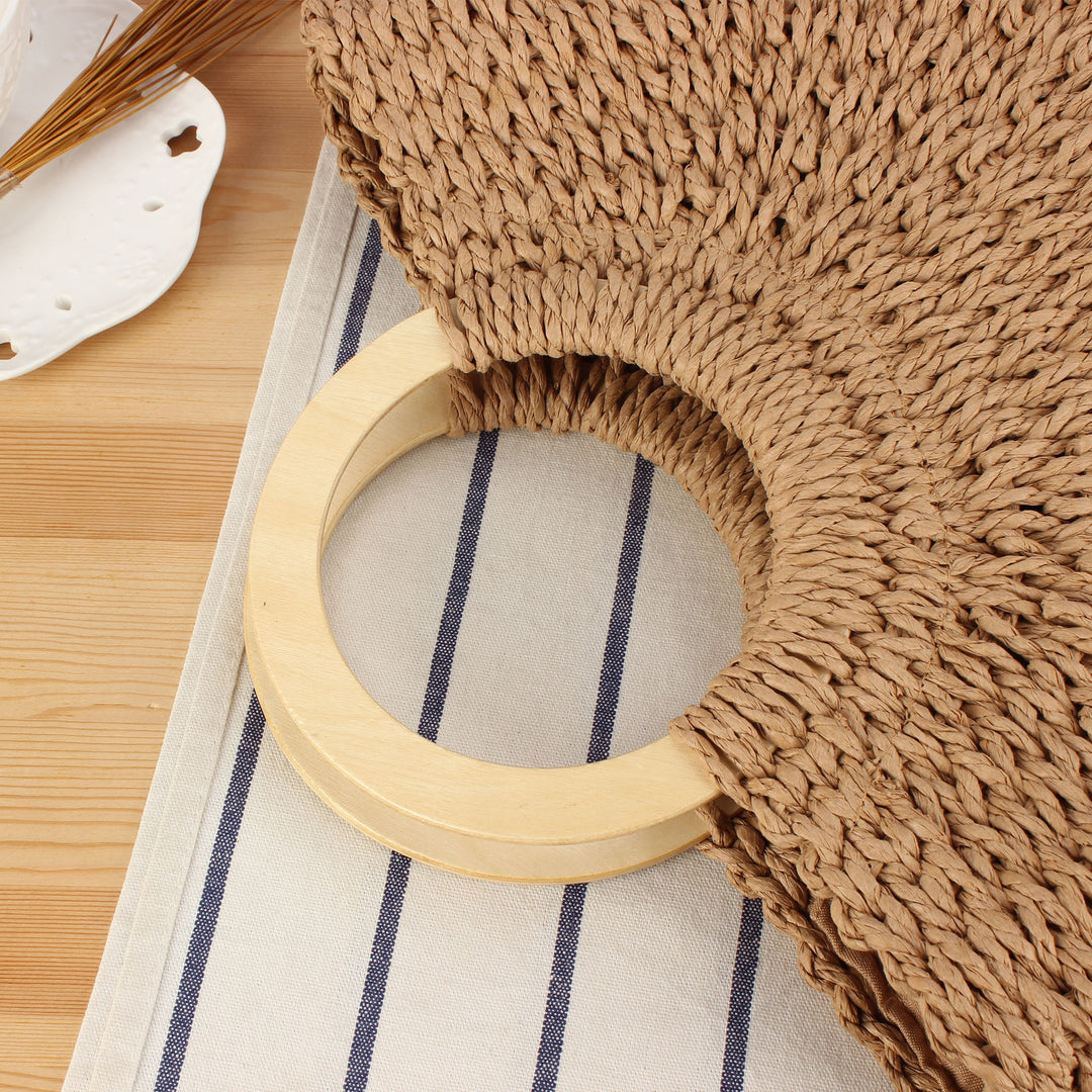 Designer bag made of hand-woven wicker with wooden handle Bowlift