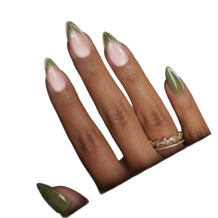 Acrylic nail set with glamorous claw cut and sparkling accents Bowlift