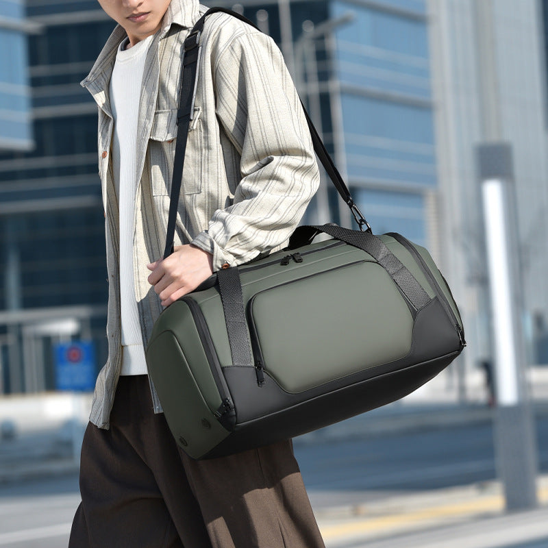Sports and leisure bag with multiple storage compartments Bowlift