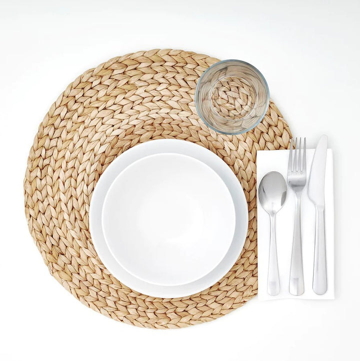 Stylish table mat made of handcrafted natural material Bowlift