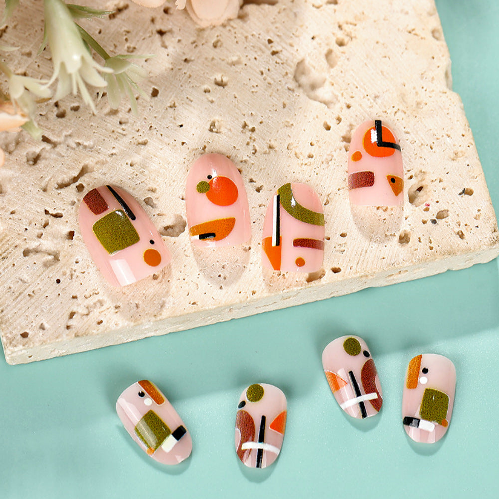 Artificial nails with geometric design Bowlift