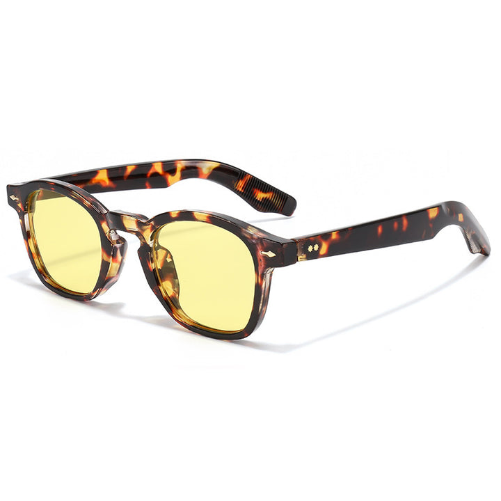 Vintage-Inspired Tortoiseshell Sunglasses Bowlift