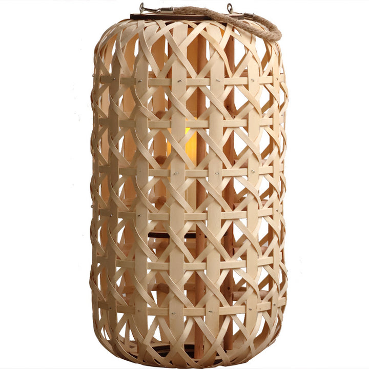 Handcrafted lantern in natural design Bowlift