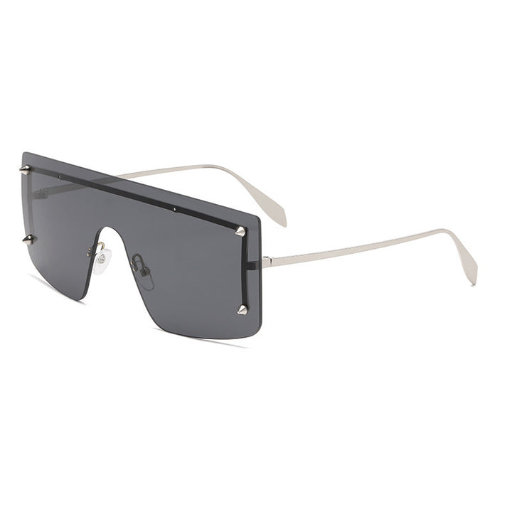 Women oversized sunglasses with modern frame and UV protection Bowlift