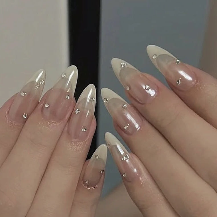 Elegant Decorative Press-On Nail Set Bowlift