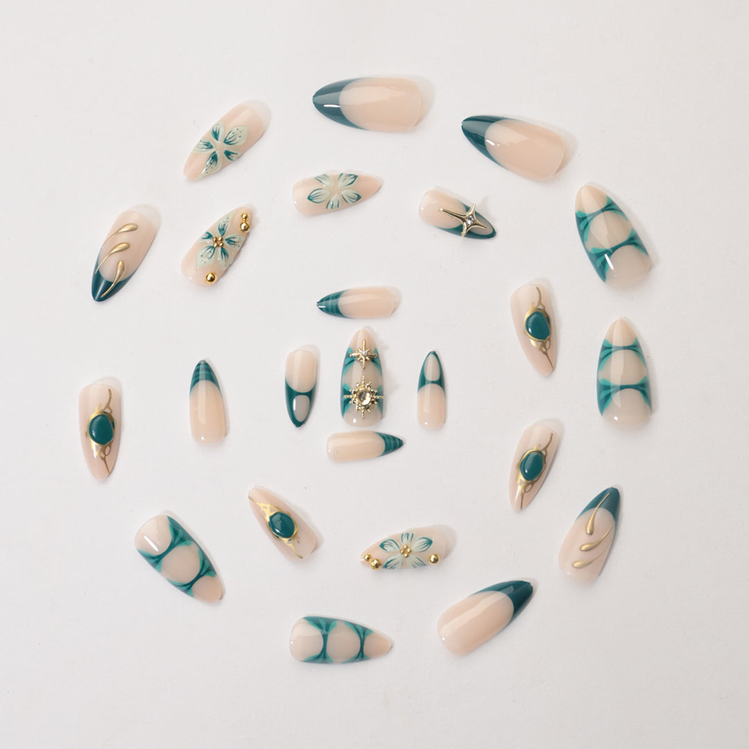Creative Nail Art Set with Elaborate Flower and Gold Decorations Bowlift