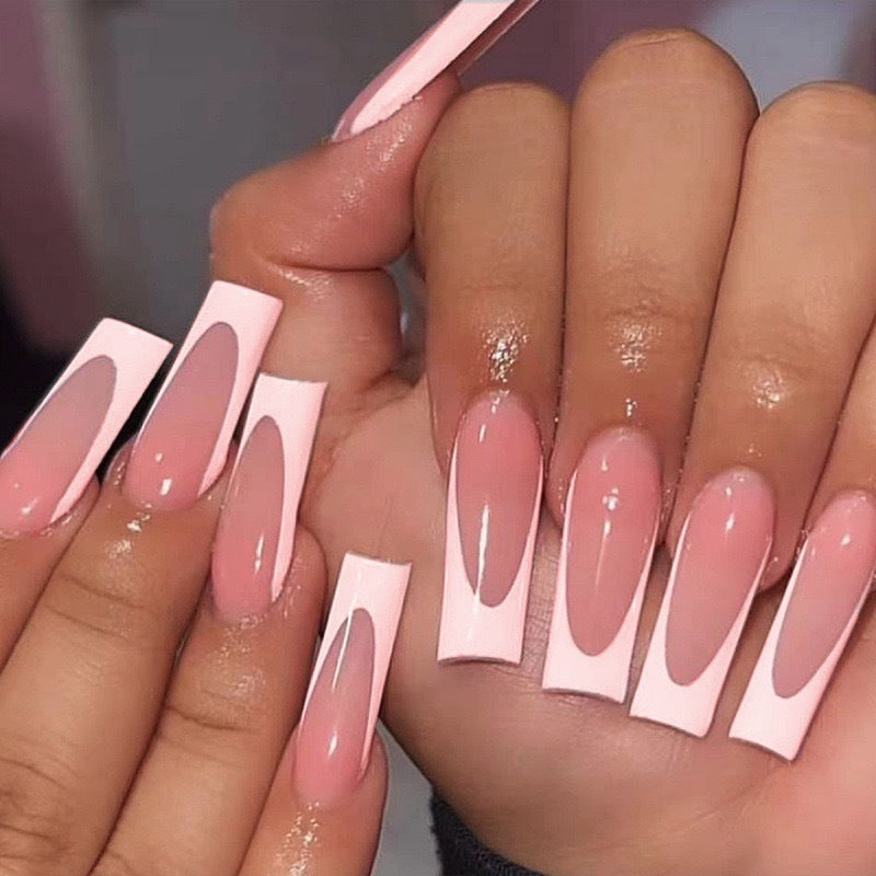 Acrylic nail set with elegant design and gradient colors Bowlift