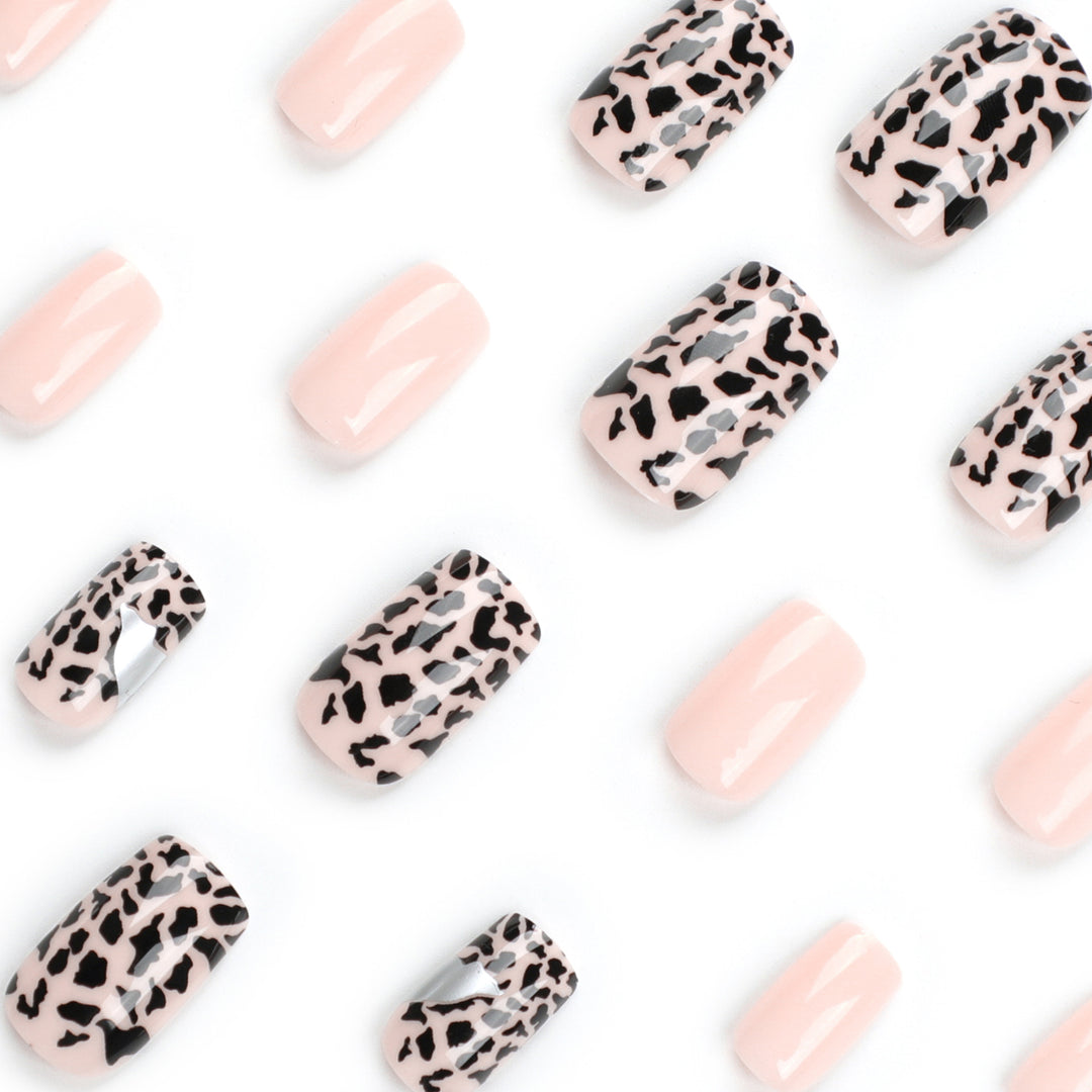 Artful Nail Art with Elegant Animal Design Bowlift