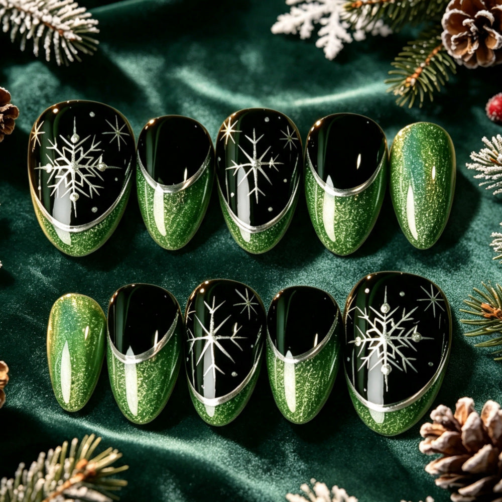 High-quality artificial nails in winter design Bowlift