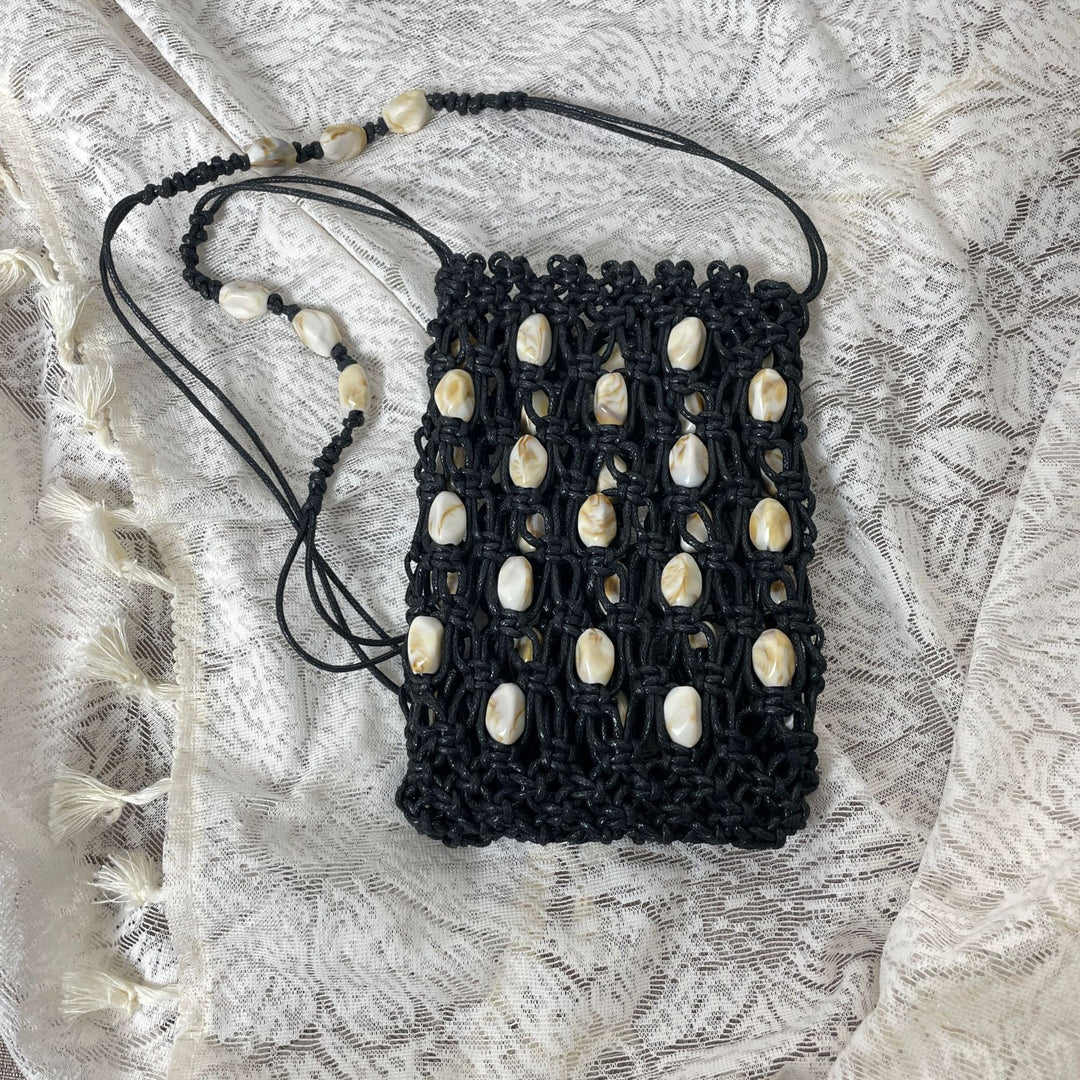 Hand-knotted shoulder bag with shells Bowlift