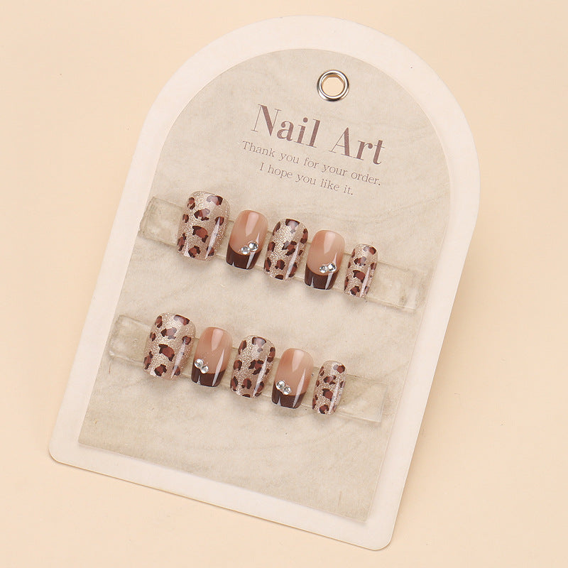 Glamorous Press-On Nail Set with Rhinestone and Glossy Finish Bowlift