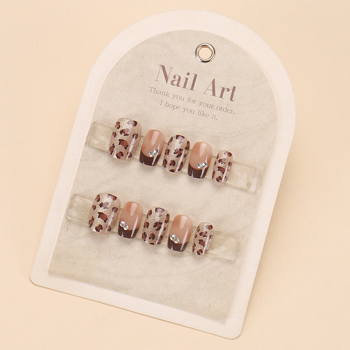 Glamorous Press-On Nail Set with Rhinestone and Glossy Finish Bowlift