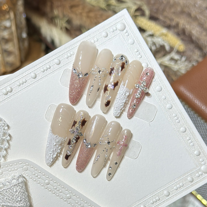 Glamorous Press-On Nail Art Kit with Innovative Design Elements Bowlift