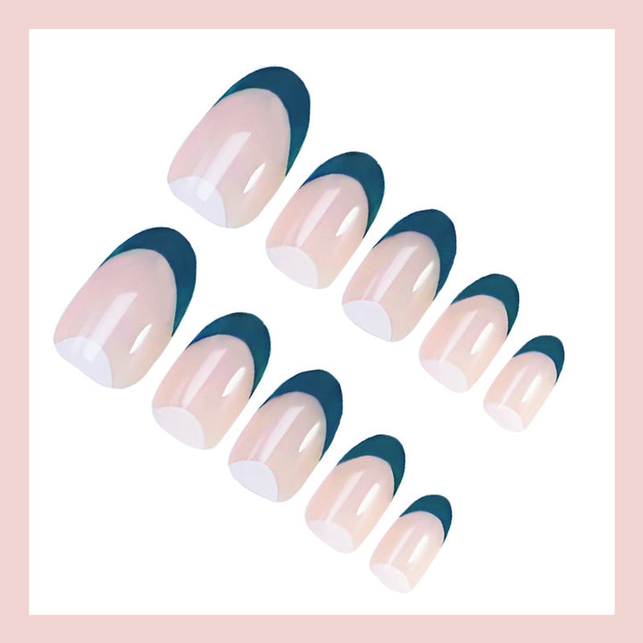 Nail art set with elegant French design Bowlift