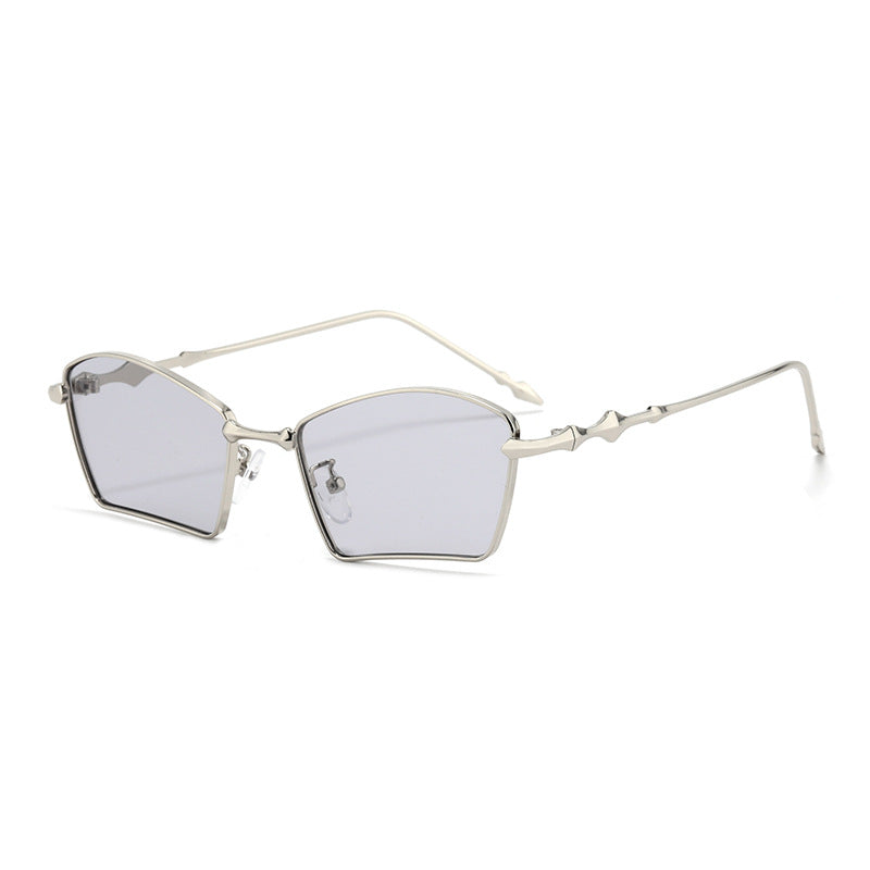 Ladies trendy sunglasses with geometric frame and gradient lenses Bowlift