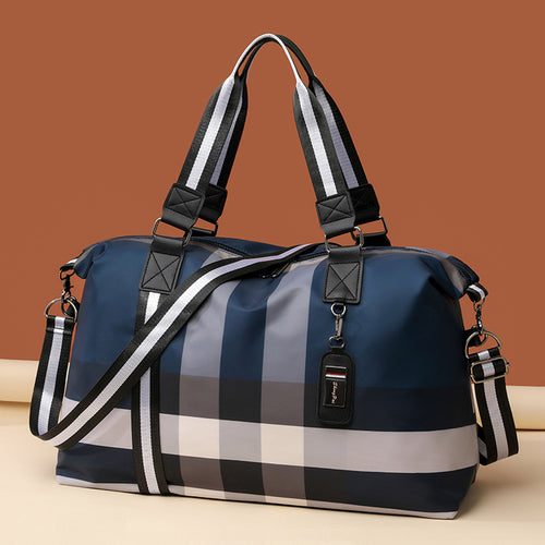 Sporty travel bag with intelligent compartment design Bowlift