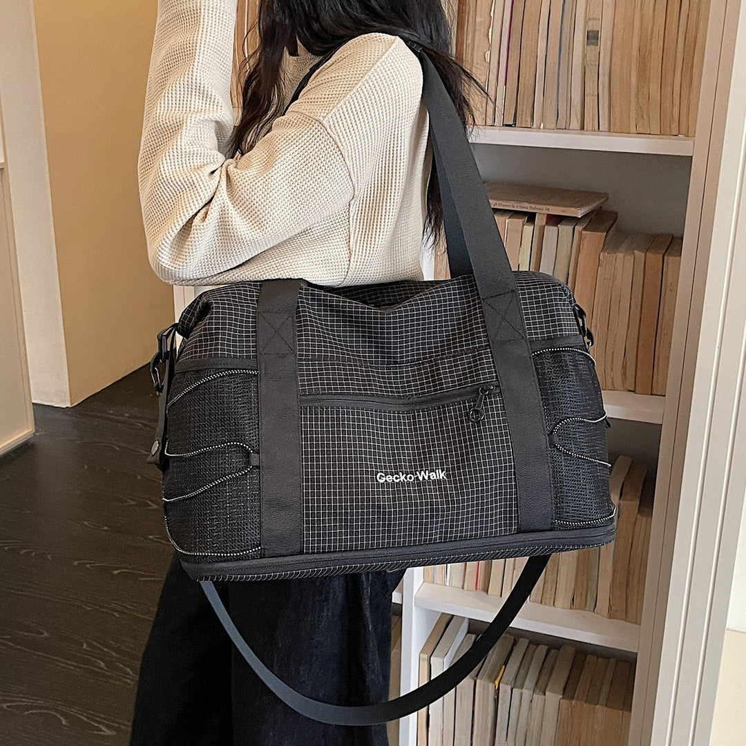 Versatile Multi-Pocket Sports Duffel Bag Bowlift