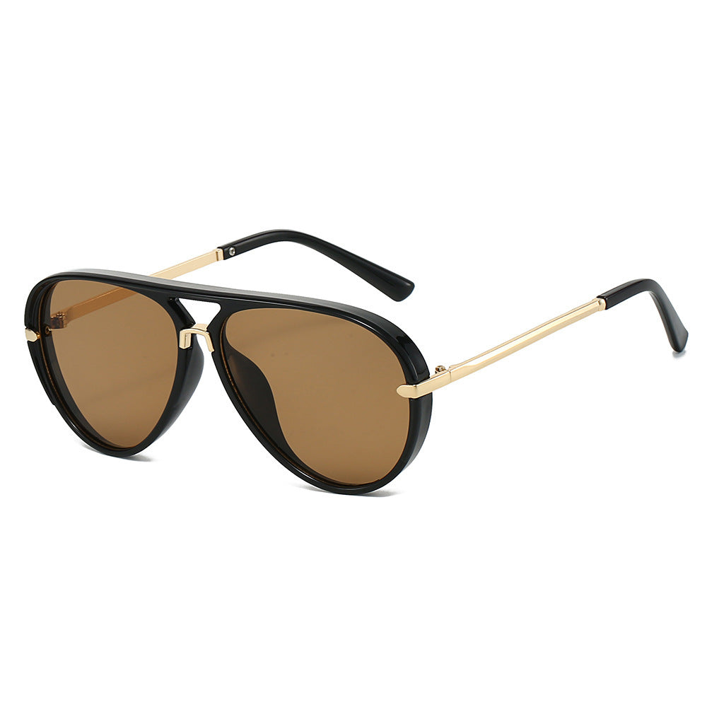 Elegant Aviator Sunglasses with Gold Accents Bowlift