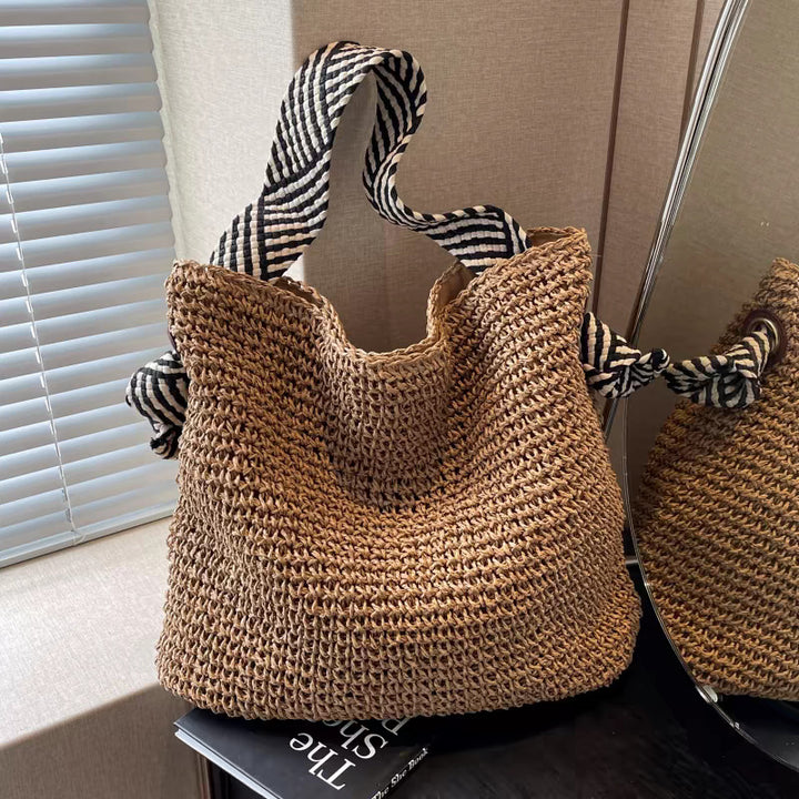 Straw Shopper Bag with Modern Design Bowlift