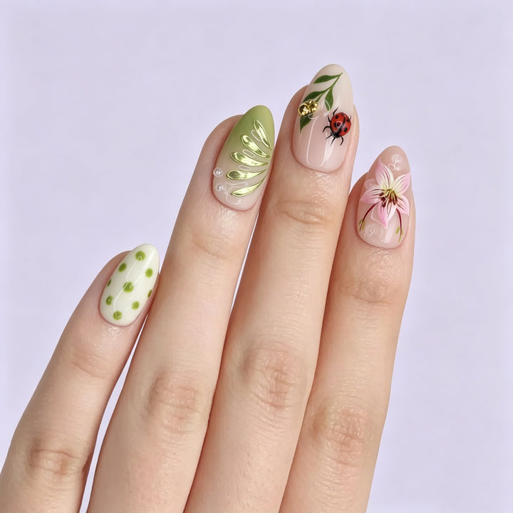 Artistic Floral-Decorated Press-On Nail Set
