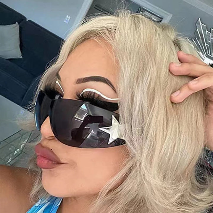 Women’s stylish sunglasses with artistic star accent Bowlift