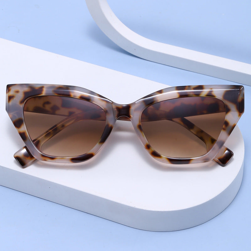 Women’s asymmetrical oversized sunglasses with trendy frame Bowlift