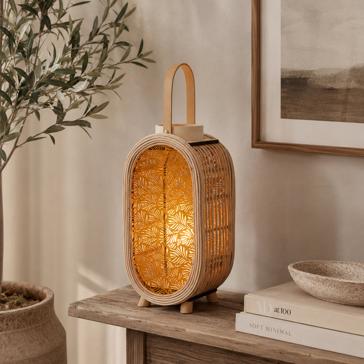 Decorative Lantern Stand Bowlift