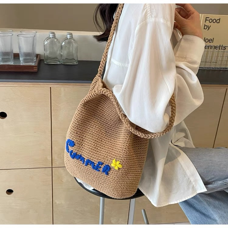 Hand-knotted shopping bag with cheerful summer design Bowlift