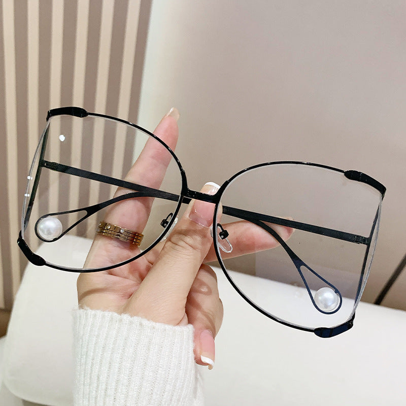 Ladies fashionable glasses with elegant pearl decor Bowlift