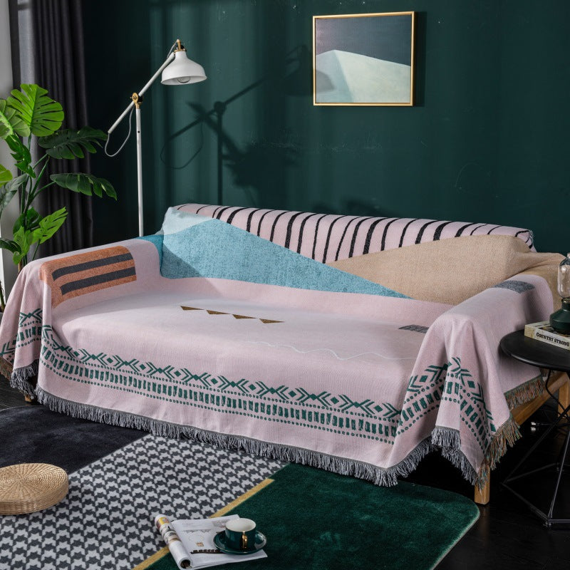 Geometric Patterned Decorative Throw Blanket