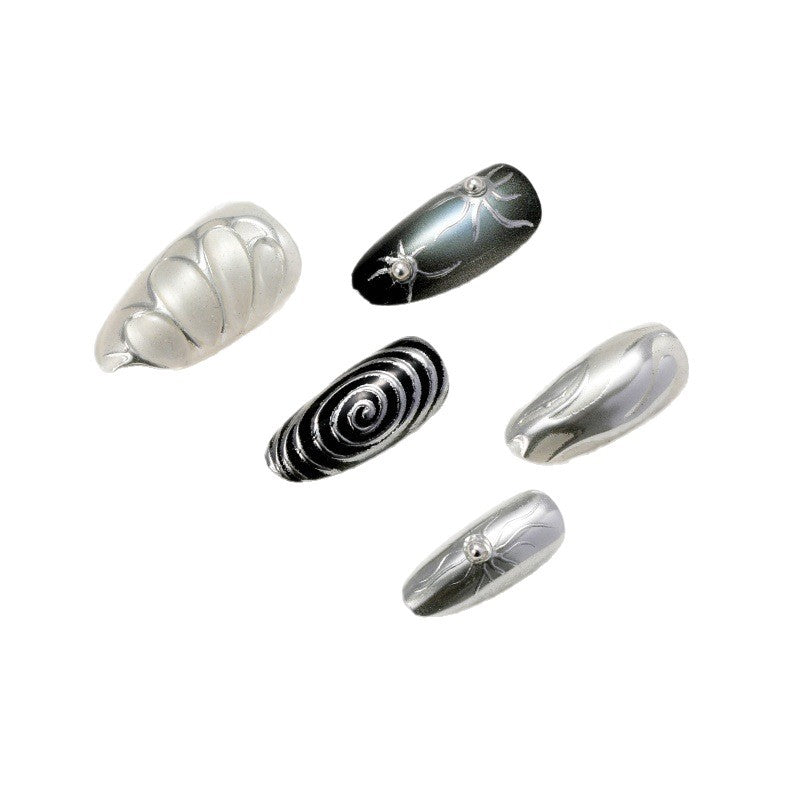 Artificial nails with metallic effects and complex designs Bowlift