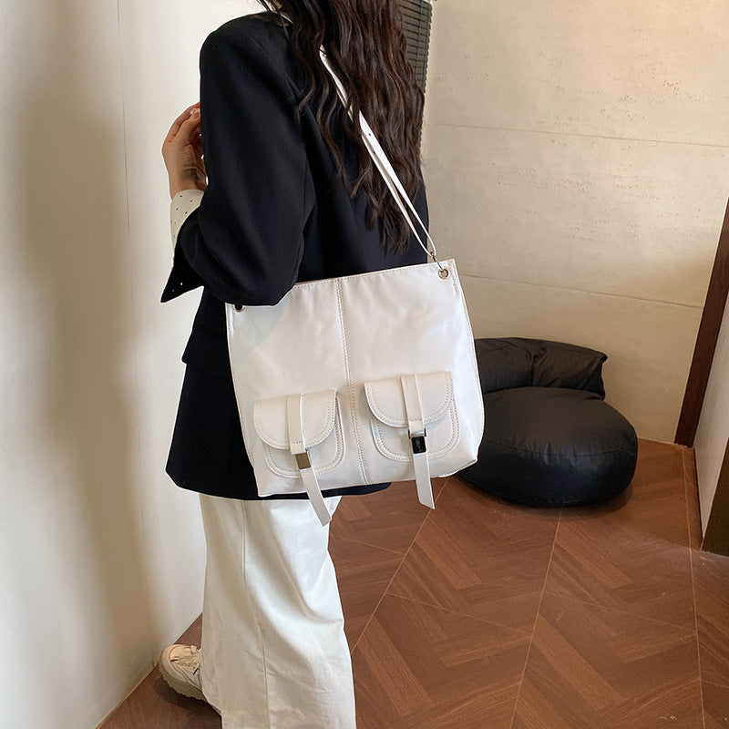 Modern Structured Shoulder Bag Bowlift
