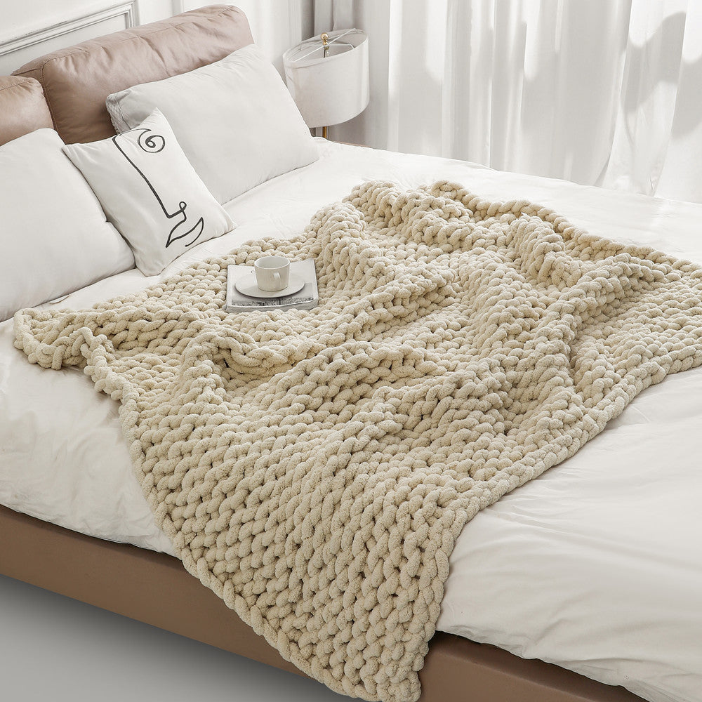 Handcrafted Chunky Knit Ultra-Soft Chenille Throw Blanket Bowlift