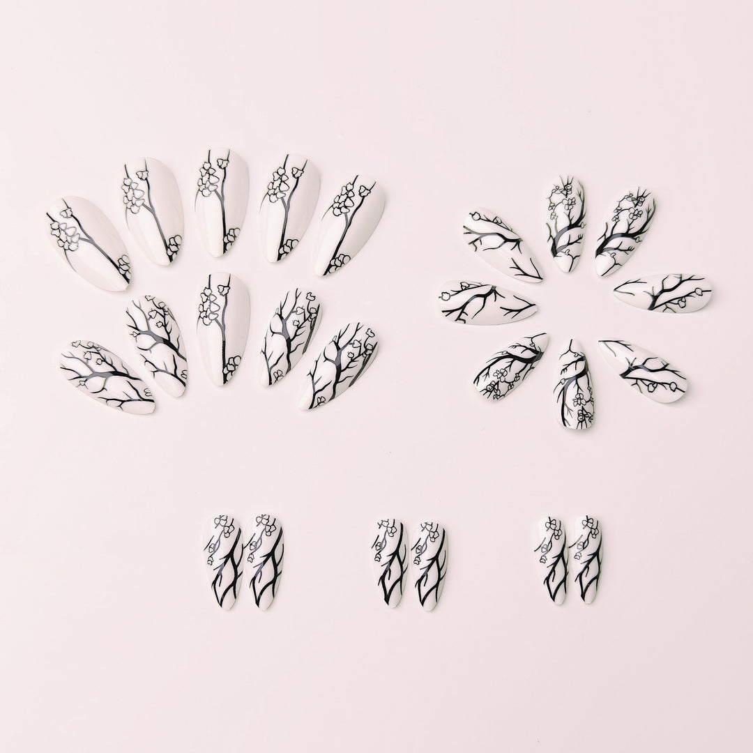 Artificial nails with elegant floral design Bowlift