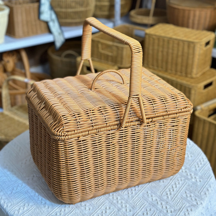 Elegant Woven Picnic Basket Bowlift