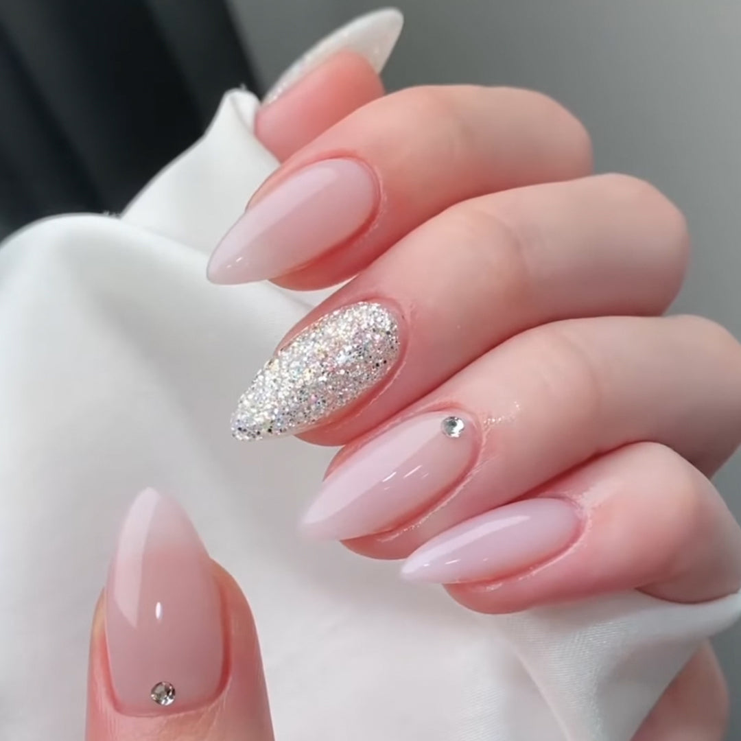 Elegant Heart-Designed Press-On Nail Tips Bowlift