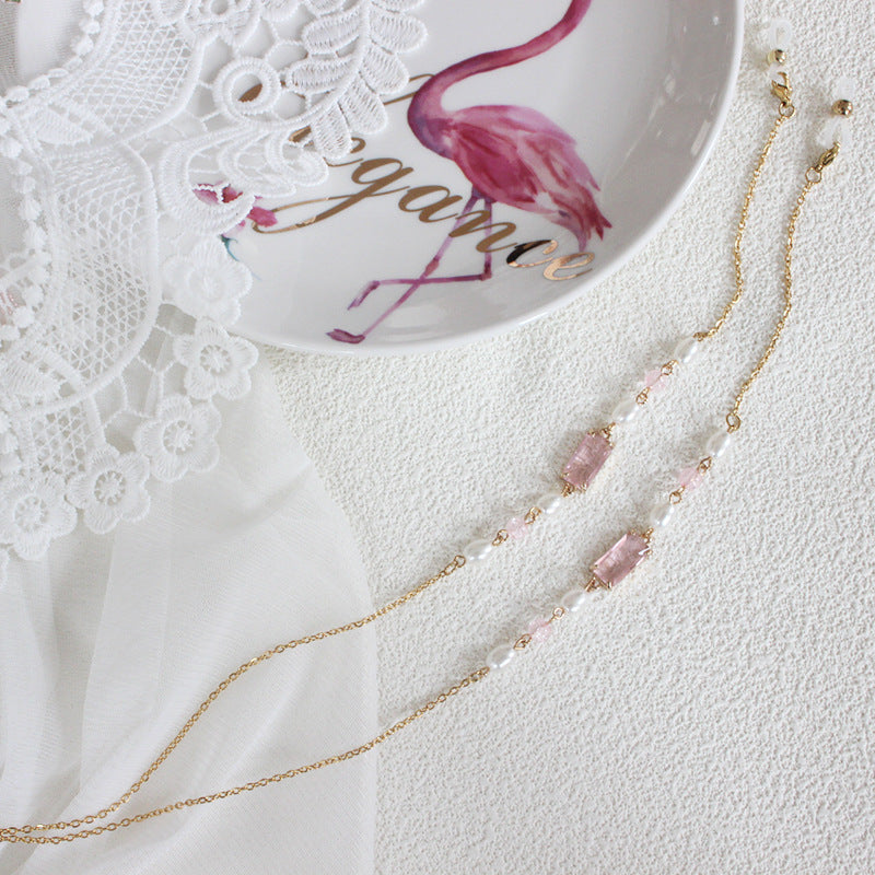 Elegant necklace with pearls and pink accents Bowlift