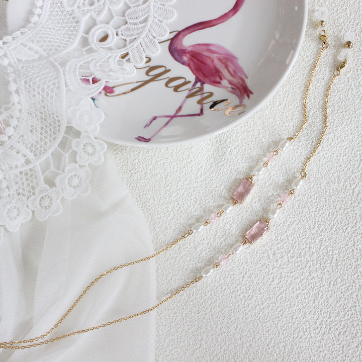 Elegant necklace with pearls and pink accents Bowlift