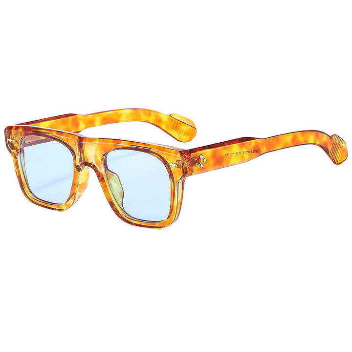 Women's sunglasses in an urban style with yellow lenses Bowlift