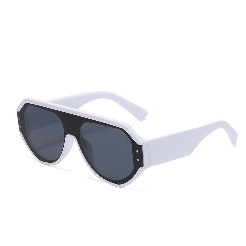 Men's Bold Frame Futuristic Sunglasses Bowlift